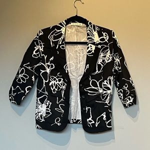 Laura Petites black and white blazer sz. 6